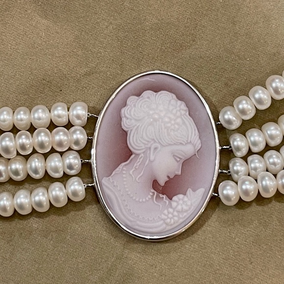 Vintage Imperial Sterling Pearl Necklace Carved Cameo Necklace - Picture 4 of 10